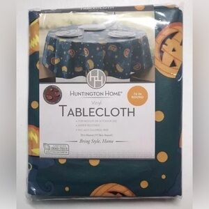 Huntington Home Vinyl Tablecloth Pumpkin - 70 in Round
